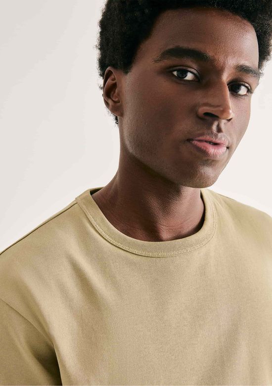 Foto do produto: Camiseta Básica Masculina Areia Em Algodão Peruano - Verde