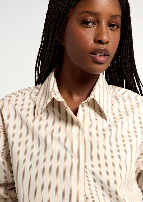 Foto do produto: Camisa Feminina Manga Longa Em Tricoline - Marrom