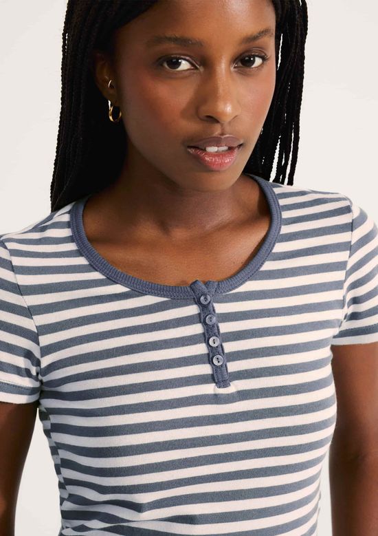 Foto do produto: Blusa Feminina Listrada Com Peitilho - Azul