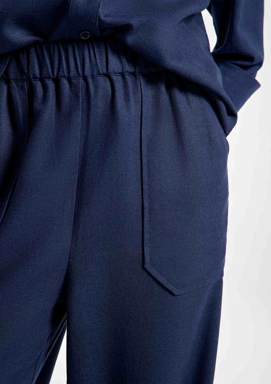 Foto do produto: Calça Feminina Reta Em Viscolinho - Azul