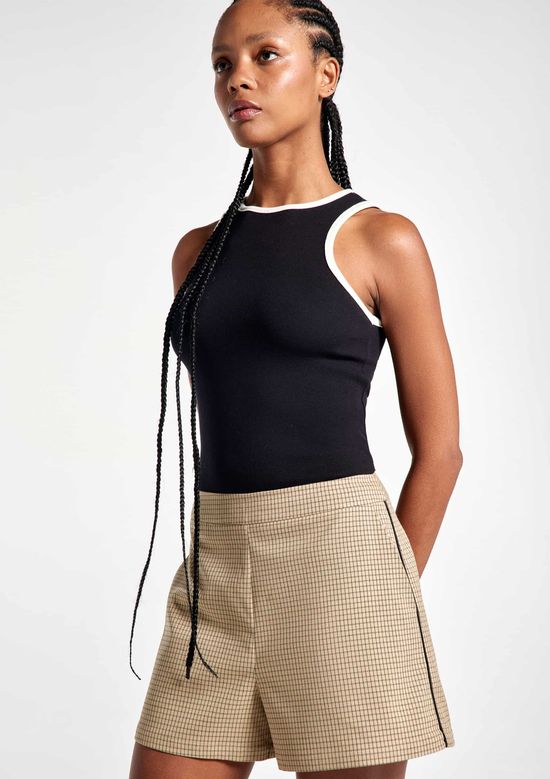 Foto do produto: Shorts Feminino Em Alfaiataria Xadrez - Bege