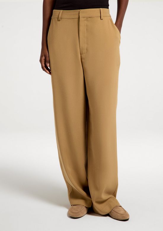 Foto do produto: Calça Feminina Reta Em Alfaiataria Peach Touch - Marrom