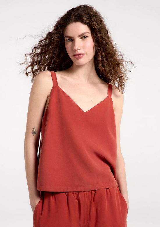 Foto do produto: Regata Feminina Decote V Em Peach Touch - Vermelho