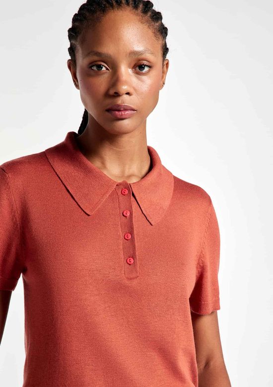 Foto do produto: Polo Feminina Manga Curta Em Tricô Mesclado - Vermelho