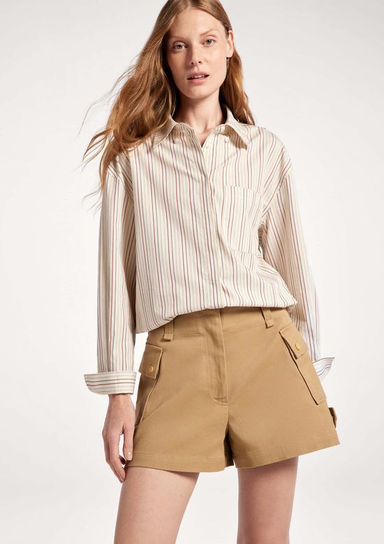 Foto do produto: Shorts Feminino Evasê Em Gabardine - Bege