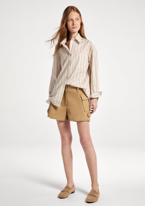 Foto do produto: Shorts Feminino Evasê Em Gabardine - Bege