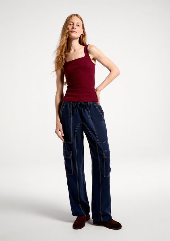 Foto do produto: Regata Feminina Decote Quadrado Em Malha Premium - Vinho