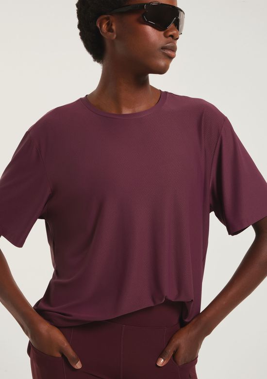 Foto do produto: Camiseta Esportiva Feminina Oversized - Vinho