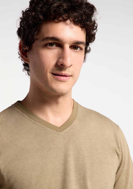 Foto do produto: Camiseta Básica Masculina Manga Curta Gola V World - Verde