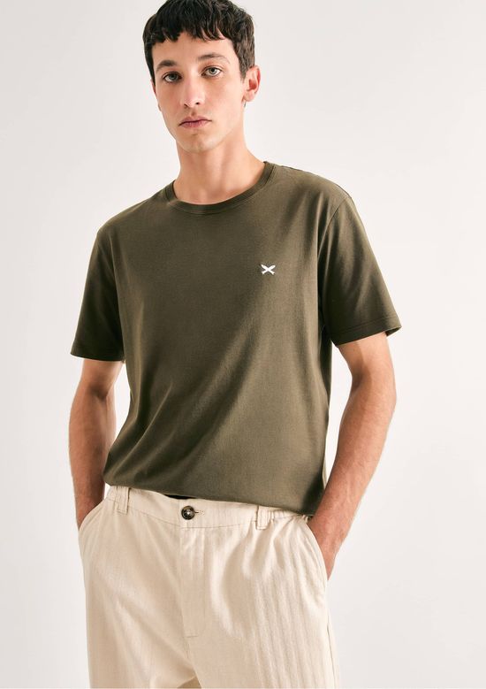 Foto do produto: Camiseta Básica Masculina World Com Bordado - Verde