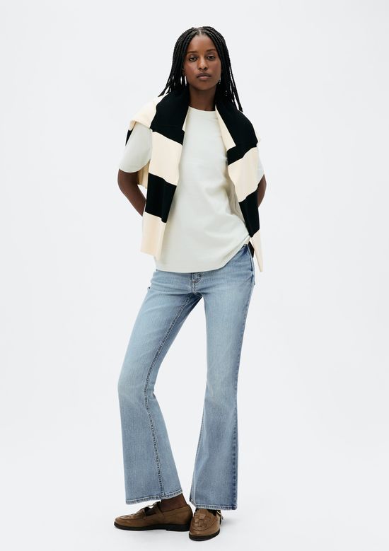 Foto do produto: Calça Jeans Básica Feminina Cintura Média Flare Petit - Azul