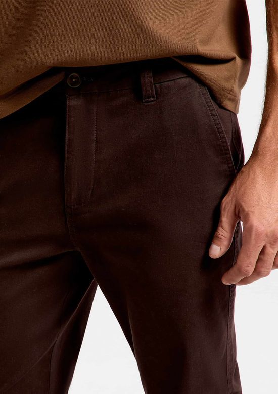 Foto do produto: Calça Básica Masculina Chino Slim Em Sarja Com Elastano - Marrom