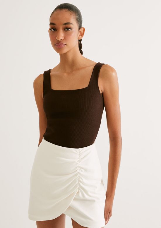 Foto do produto: Regata Feminina Decote Quadrado Em Malha Premium - Marrom