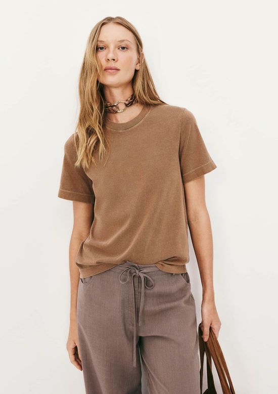 Foto do produto: Camiseta Básica Feminina Estonada Soft - Marrom