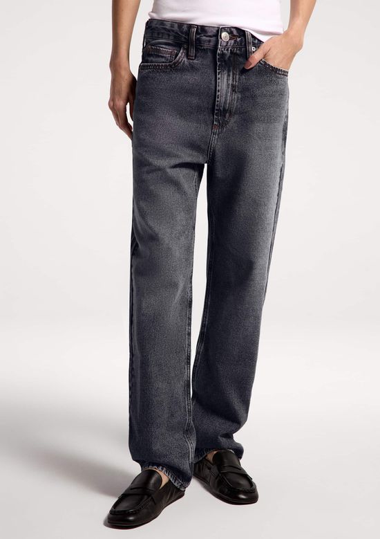 Foto do produto: Calça Jeans Feminina Reta Cintura Média - Preto