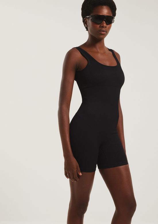 Foto do produto: Macaquinho Esportivo Canelado Sem Costura - Preto