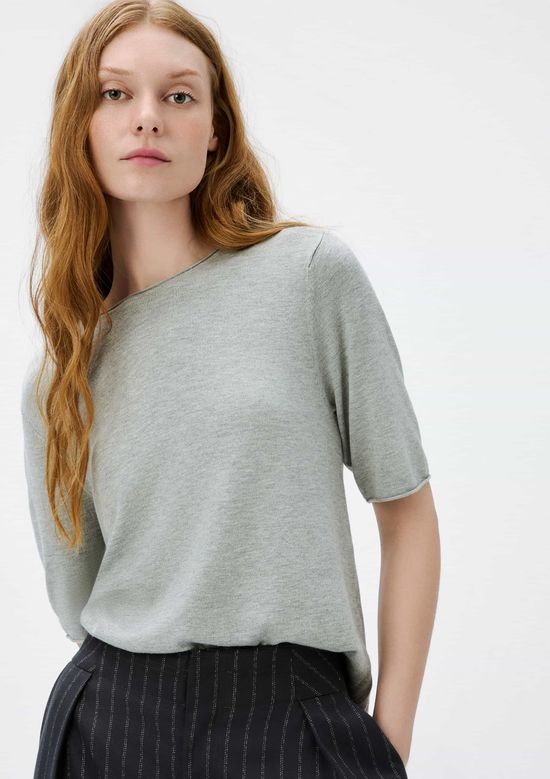 Foto do produto: Blusa Feminina Manga Curta Em Tricô Leve - Cinza