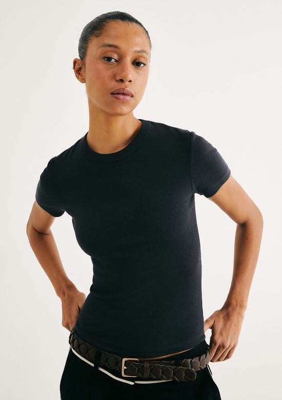 Foto do produto: Blusa Feminina Manga Curta Slim Em Ribana - Preto