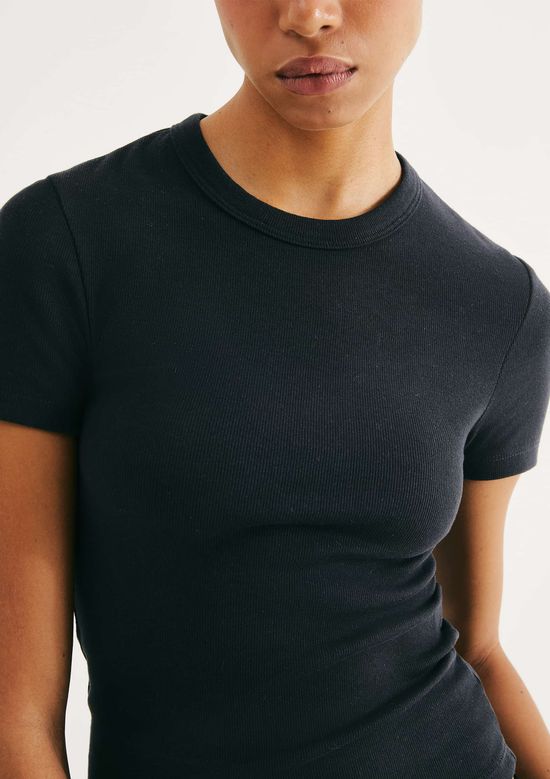 Foto do produto: Blusa Feminina Manga Curta Slim Em Ribana - Preto