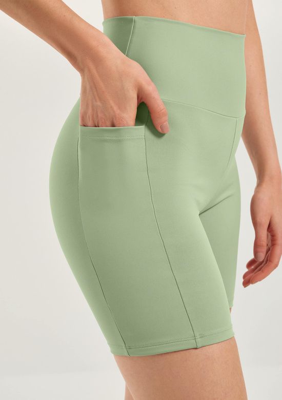 Foto do produto: Bermuda Feminina Esportiva Biker Com Fio LYCRA® - Verde