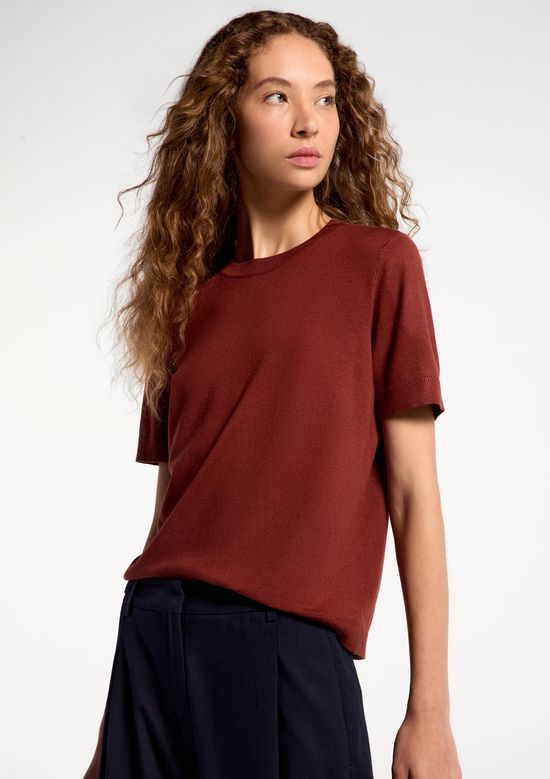 Foto do produto: Blusa Feminina Manga Curta Em Tricô Leve - Terracota