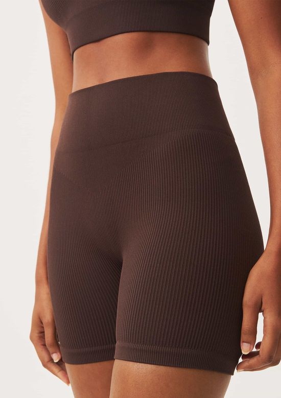 Foto do produto: Bermuda Esportiva Feminina Biker Sem Costura - Marrom