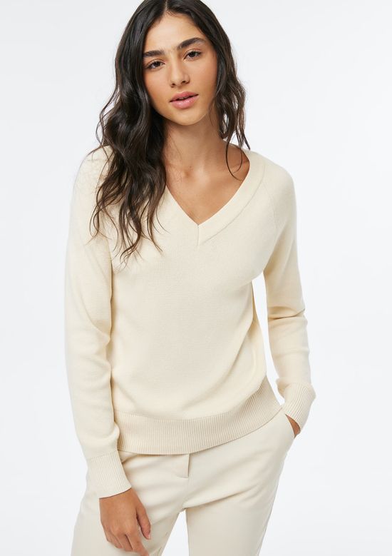 Foto do produto: Blusão Feminino Decote V Em Tricô - Off white