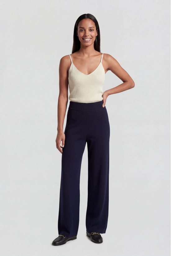 Foto do produto: Calça Feminina Reta Em Tricô - Azul