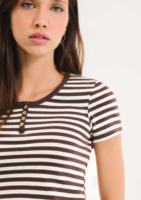 Foto do produto: Blusa Feminina Listrada Em Malha Binada Com Botões - Marrom