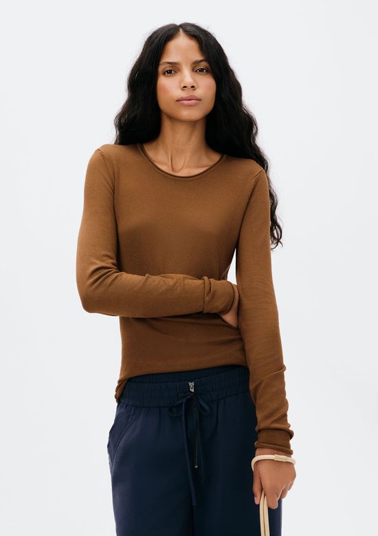 Foto do produto: Blusa Feminina Manga Longa Slim Em Tricô Leve - Marrom