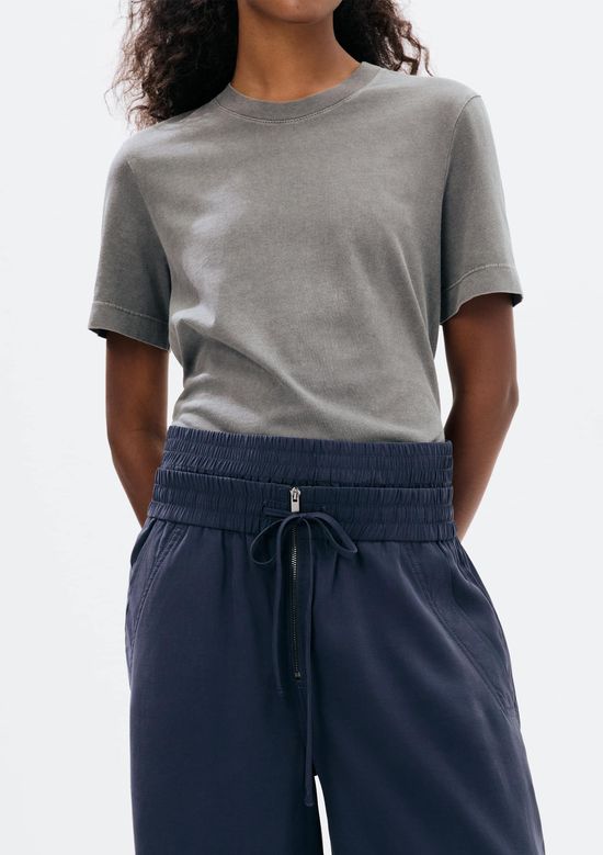 Foto do produto: Calça Feminina Reta Em Peach Touch - Azul