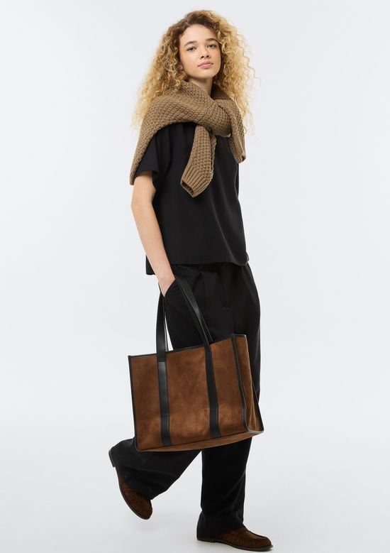 Foto do produto: Blusa Feminina Manga Curta Peach Touch - Preto