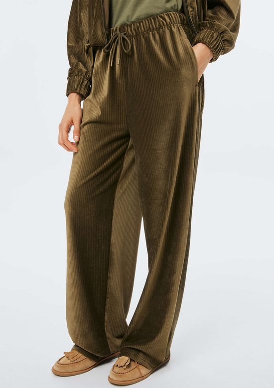 Foto do produto: Calça Feminina Em Veludo - Verde