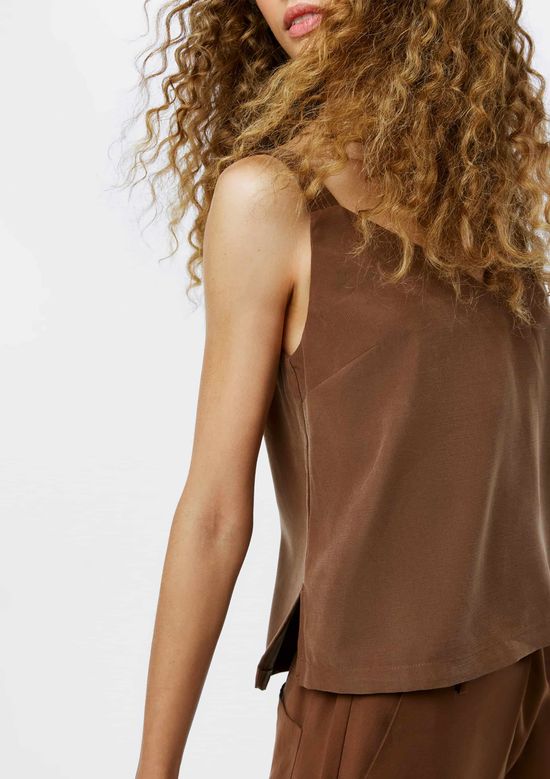 Foto do produto: Regata Feminina Decote V Em Peach Touch - Marrom