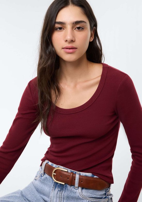 Foto do produto: Blusa Feminina Manga Longa Com Elastano - Vinho