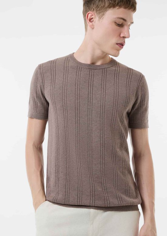 Foto do produto: Camiseta Masculina Em Tricô Texturizado - Marrom