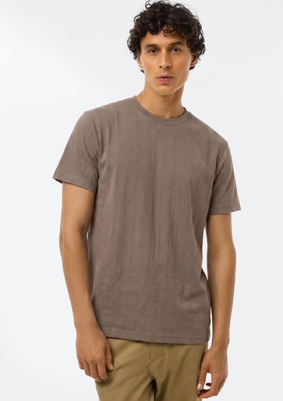 Foto do produto: Camiseta Masculina Comfort Texturizada - Marrom