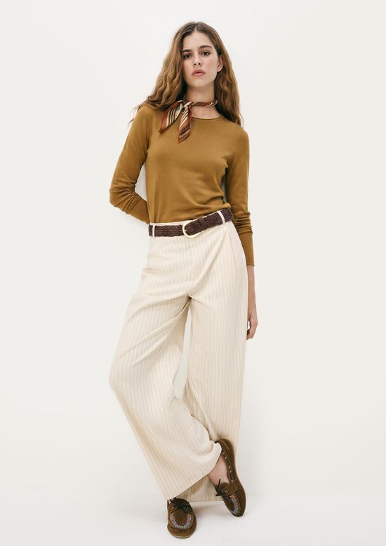 Foto do produto: Blusa Feminina Manga Longa Slim Em Tricô Leve - Marrom