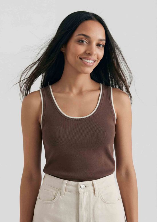 Foto do produto: Regata Feminina Decote U Slim - Marrom