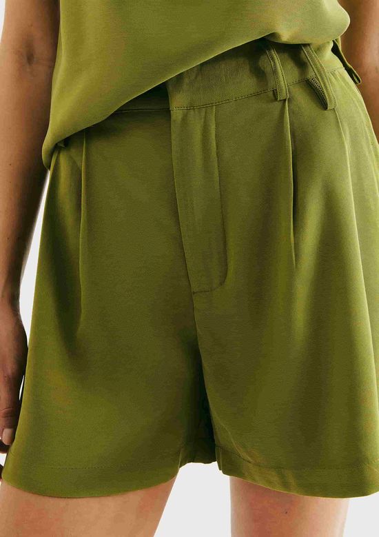 Foto do produto: Shorts Feminino Em Alfaiataria Peach Touch - Verde