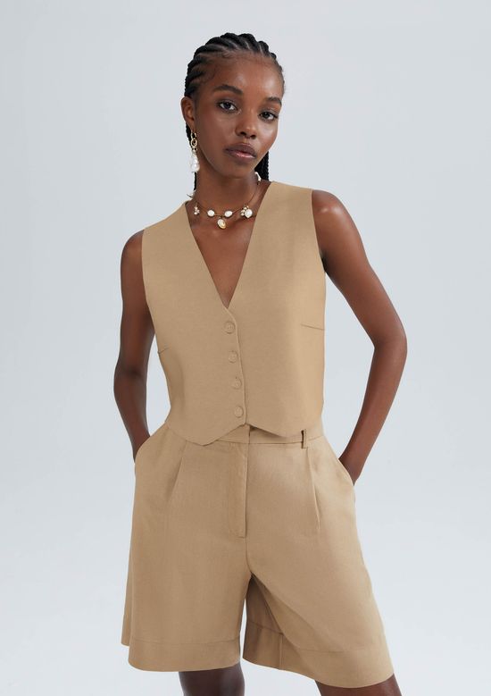 Foto do produto: Colete Cropped Feminino Em Tricô Leve - Bege