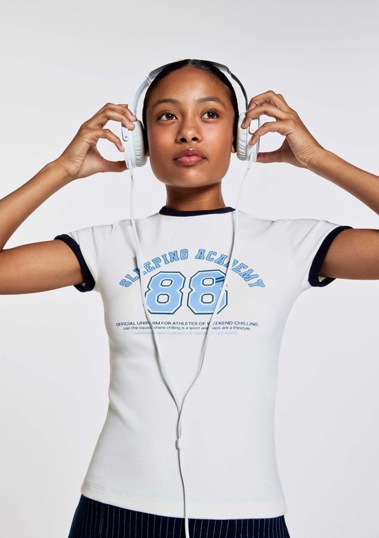 Foto do produto: Camiseta Teen Com Estampa E Friso Contrastante - Azul