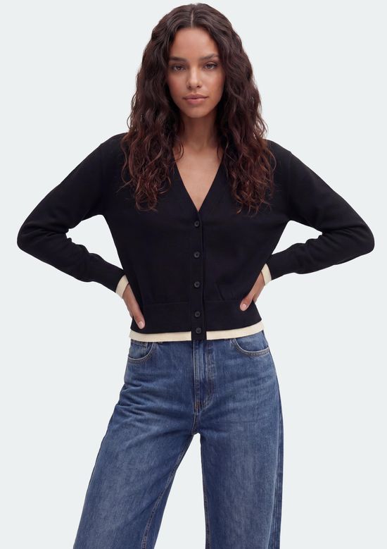 Foto do produto: Cardigan Feminino Em Tricô - Preto
