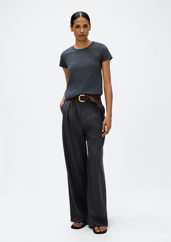 Foto do produto: Camiseta Básica Feminina Slim World - Cinza