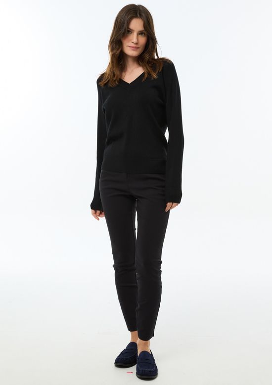 Foto do produto: Blusão Feminino Decote V Em Tricô - Preto