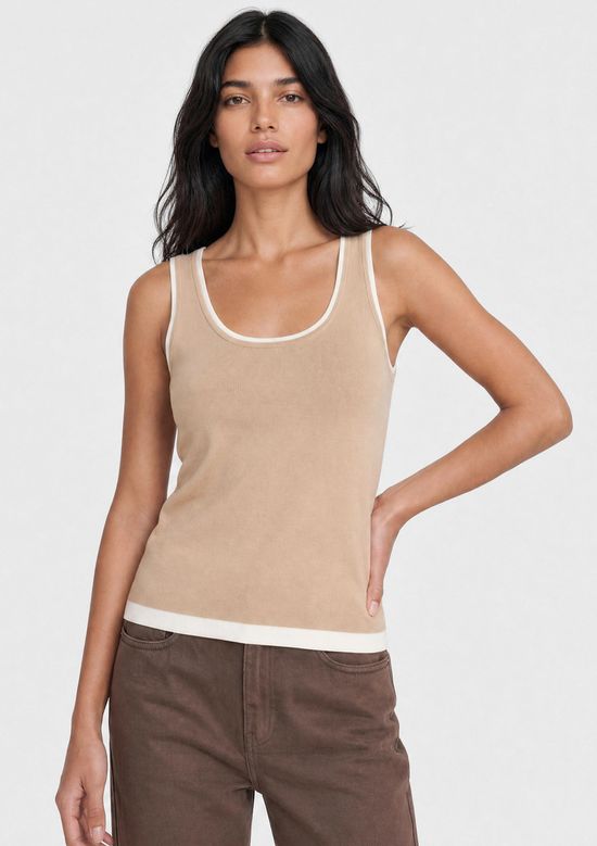 Foto do produto: Regata Feminina Decote U Slim - Creme