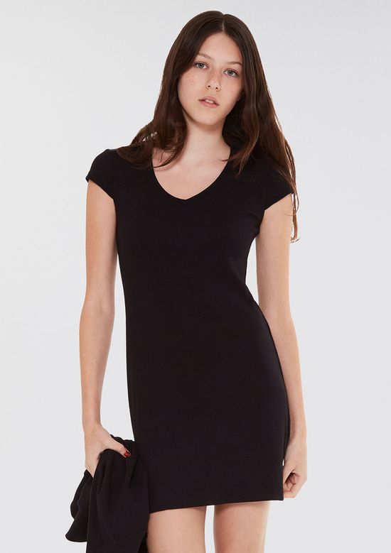 Foto do produto: Vestido Teen Curto Decote V - Preto