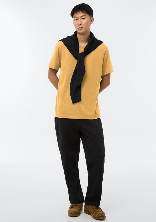 Foto do produto: Camiseta Básica Unissex Manga Curta Regular World - Amarelo