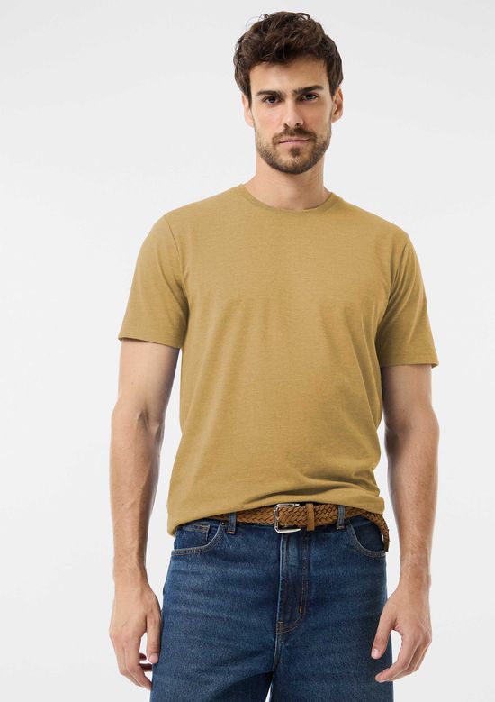 Foto do produto: Camiseta Básica Unissex Manga Curta Regular World - Amarelo