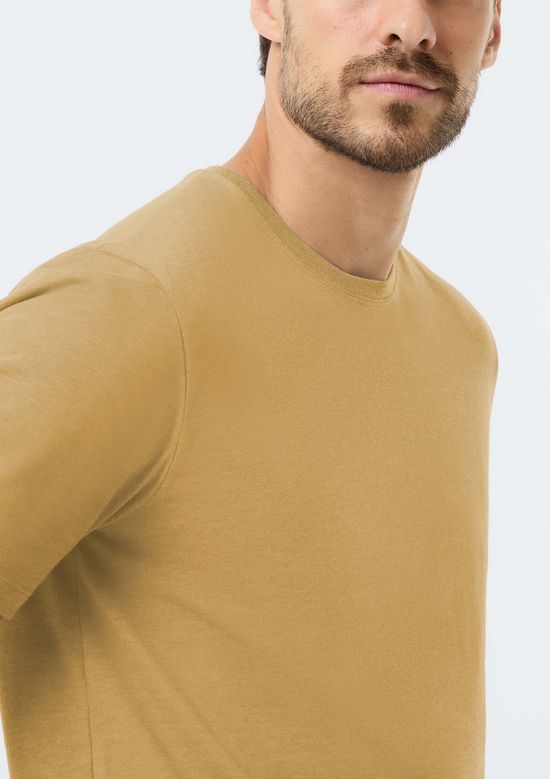 Foto do produto: Camiseta Básica Unissex Manga Curta Regular World - Amarelo
